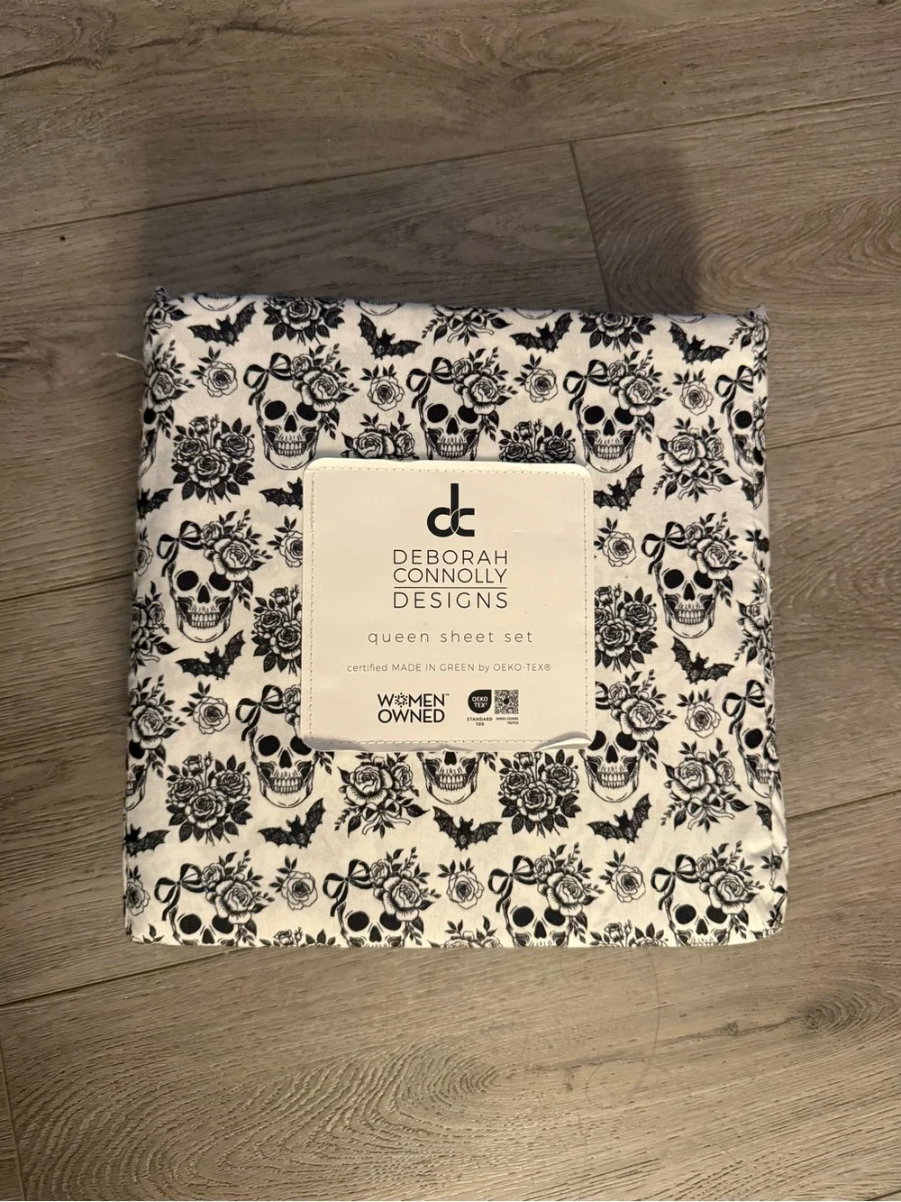 Deborah Connolly Designs Queen Sheet Set Skull Bat Floral Gothic Black  & White